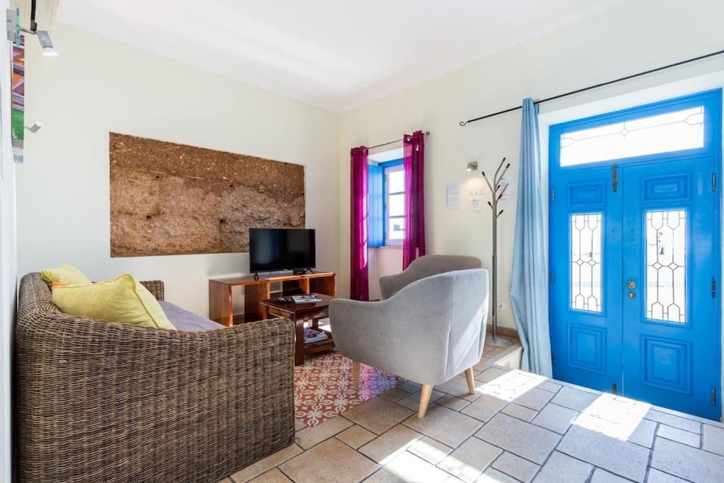 Refurbished Beachfront House, Pool, Ac, Wifi, Albufeira, Sea View المظهر الخارجي الصورة