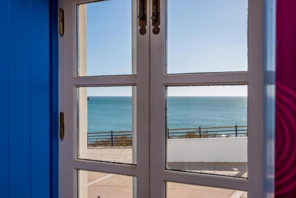 Refurbished Beachfront House, Pool, Ac, Wifi, Albufeira, Sea View المظهر الخارجي الصورة