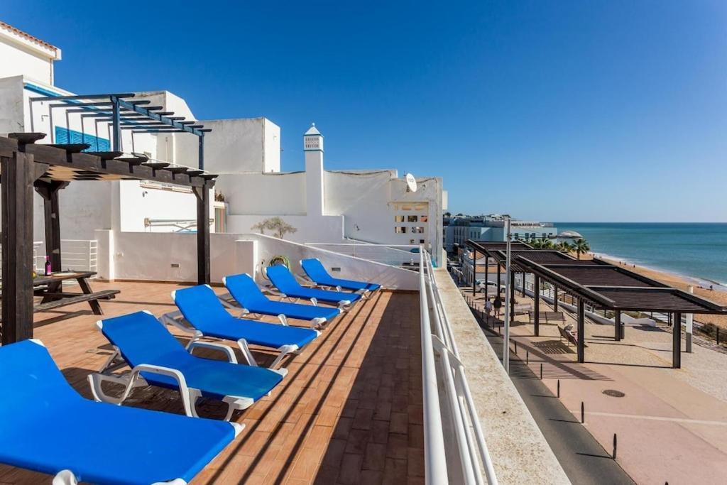 Refurbished Beachfront House, Pool, Ac, Wifi, Albufeira, Sea View المظهر الخارجي الصورة